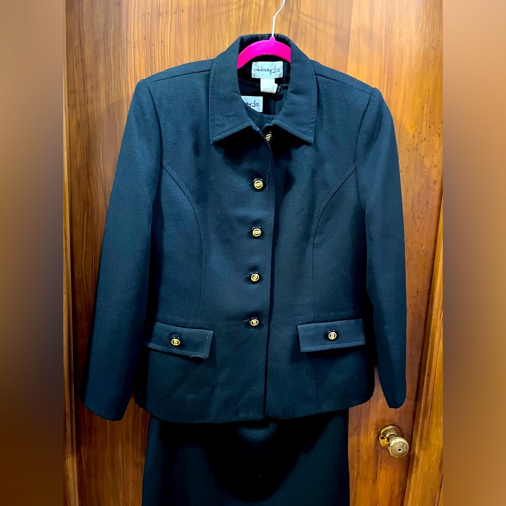Vintage Henry Lee size 12 3 piece. Skirt, blazer and top. Excellent condition